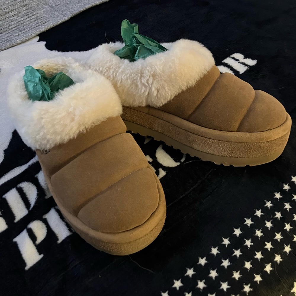 UGG Tazzlita size 9